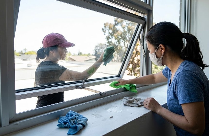 ทำความสะอาดห้องนั่งเล่น